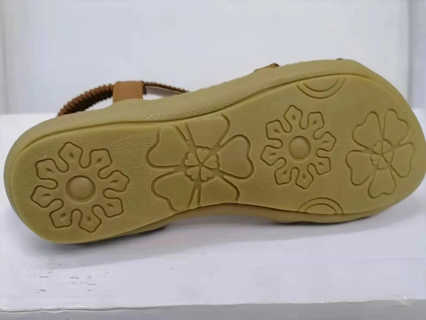Large Size Flat Sandals Flower Rhinestone Sandals Beach Shoes Trendify